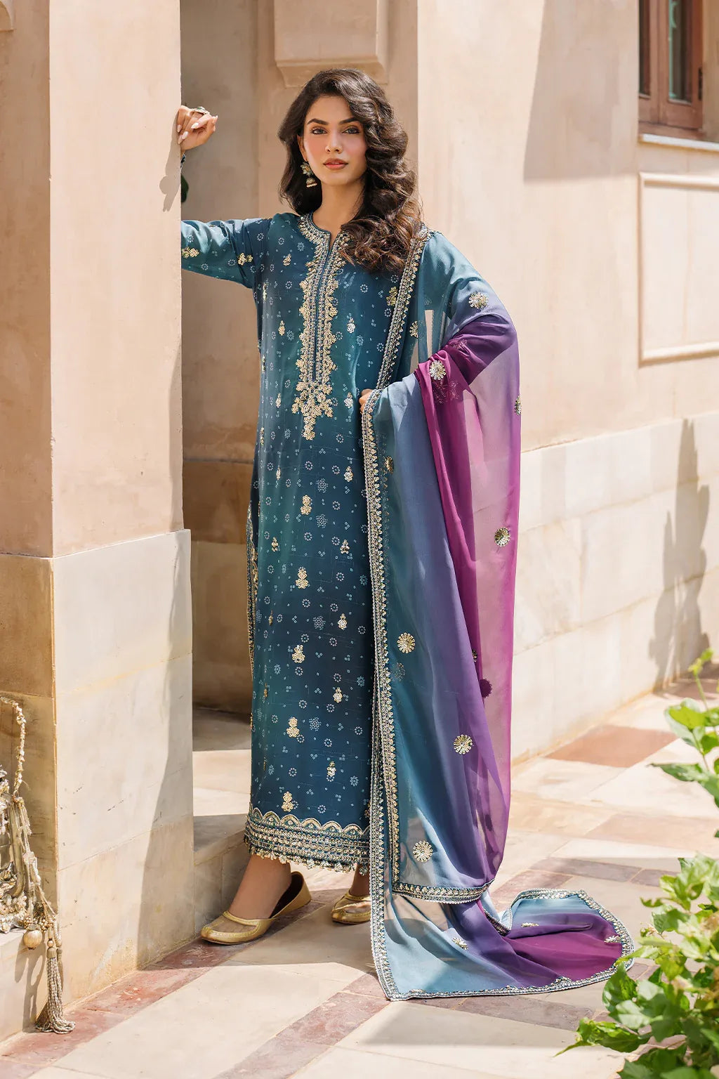 Iznik | Bandhani Formals | UE-335 - Aqsa Fabrics