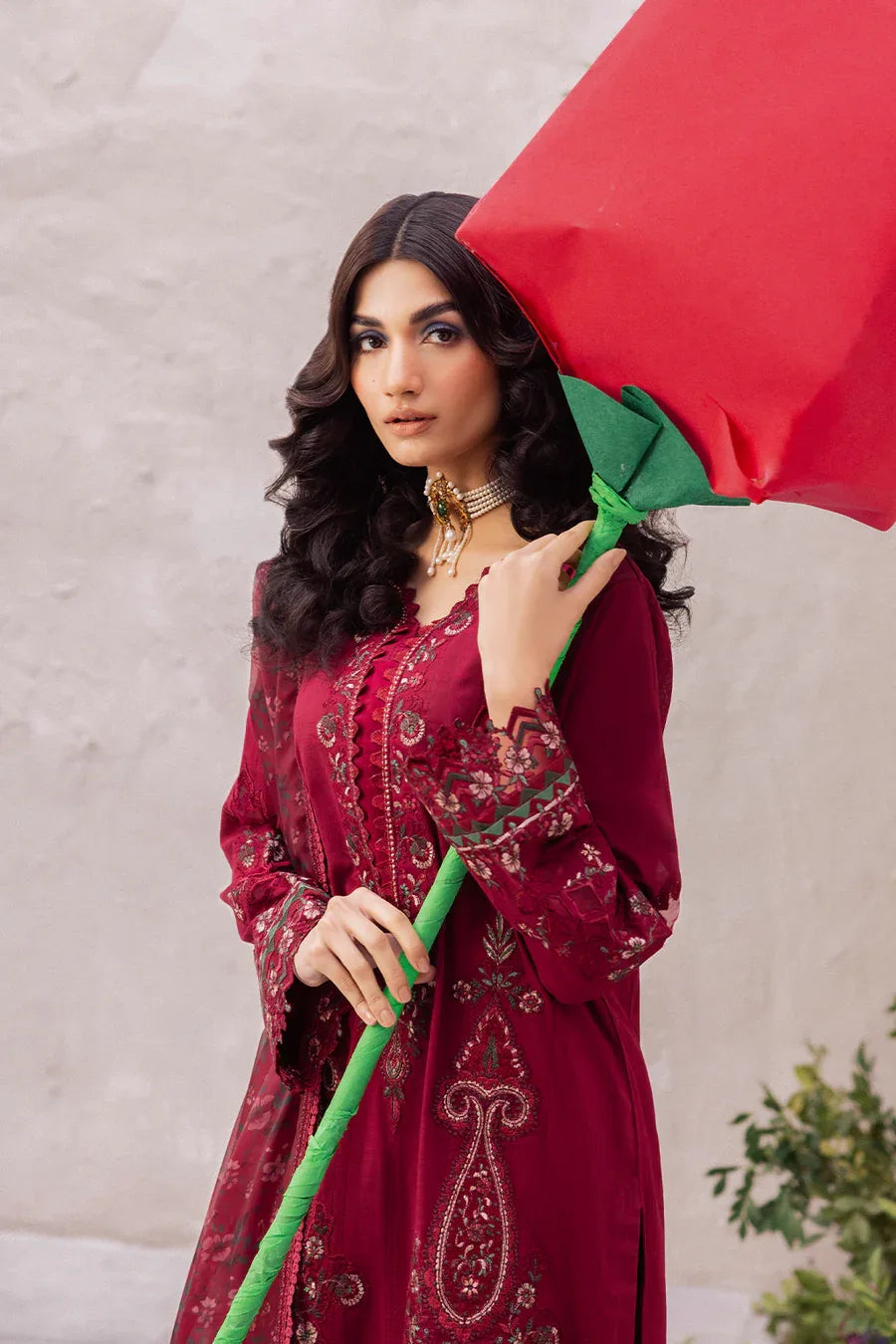 Iznik | Dahlia Embroidered Lawn | DL-01 - Aqsa Fabrics