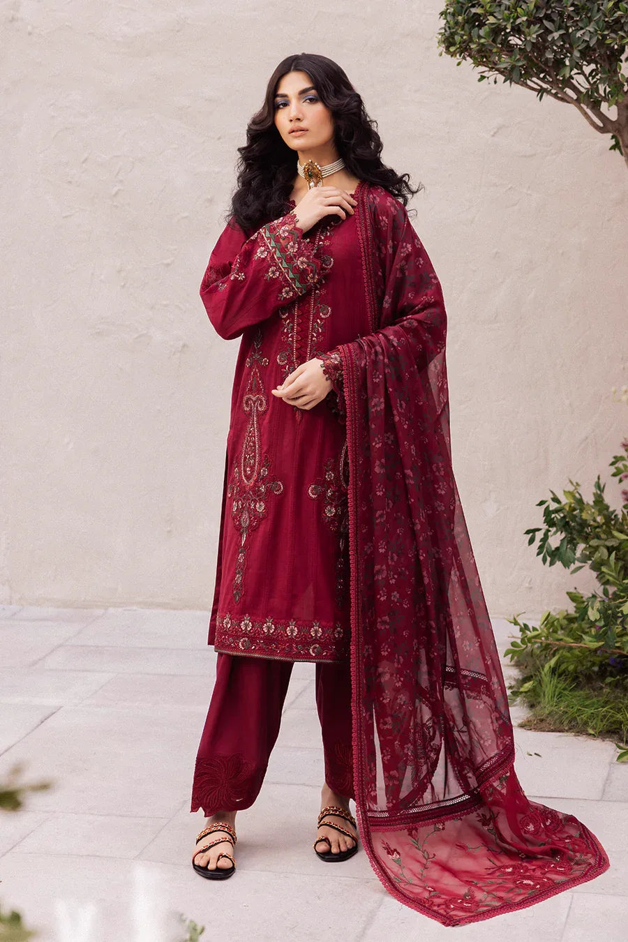 Iznik | Dahlia Embroidered Lawn | DL-01 - Aqsa Fabrics