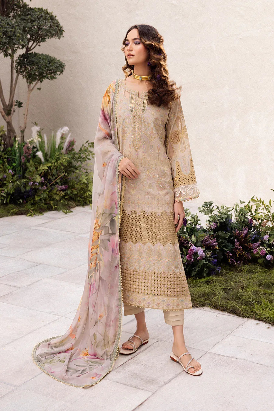 Iznik | Dahlia Embroidered Lawn | DL-03 - Aqsa Fabrics