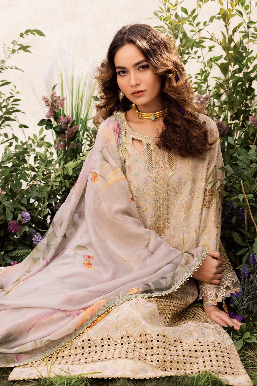 Iznik | Dahlia Embroidered Lawn | DL-03 - Aqsa Fabrics
