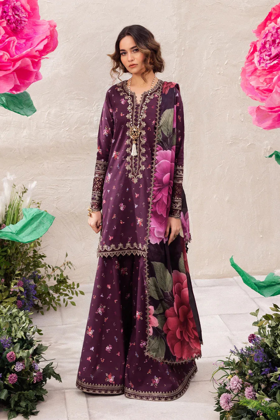 Iznik | Dahlia Embroidered Lawn | DL-06 - Aqsa Fabrics