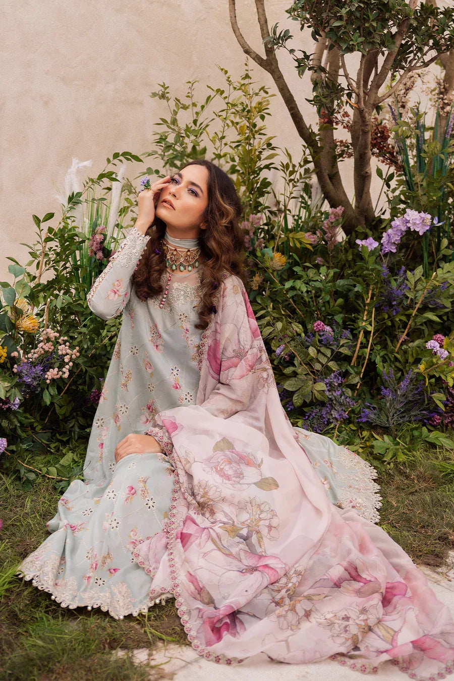 Iznik | Dahlia Embroidered Lawn | DL-10 - Aqsa Fabrics