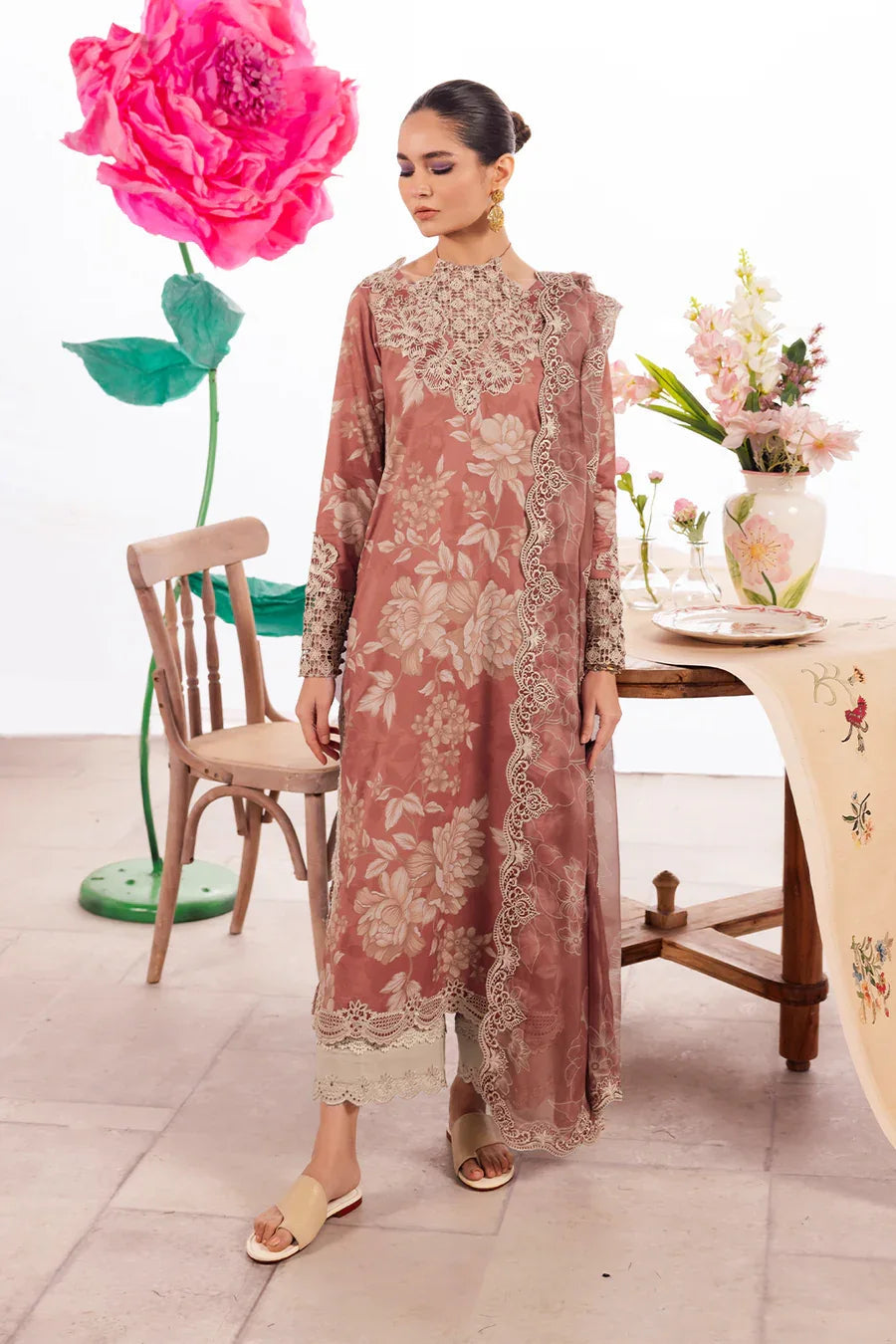 Iznik | Dahlia Embroidered Lawn | DL-12 - Aqsa Fabrics