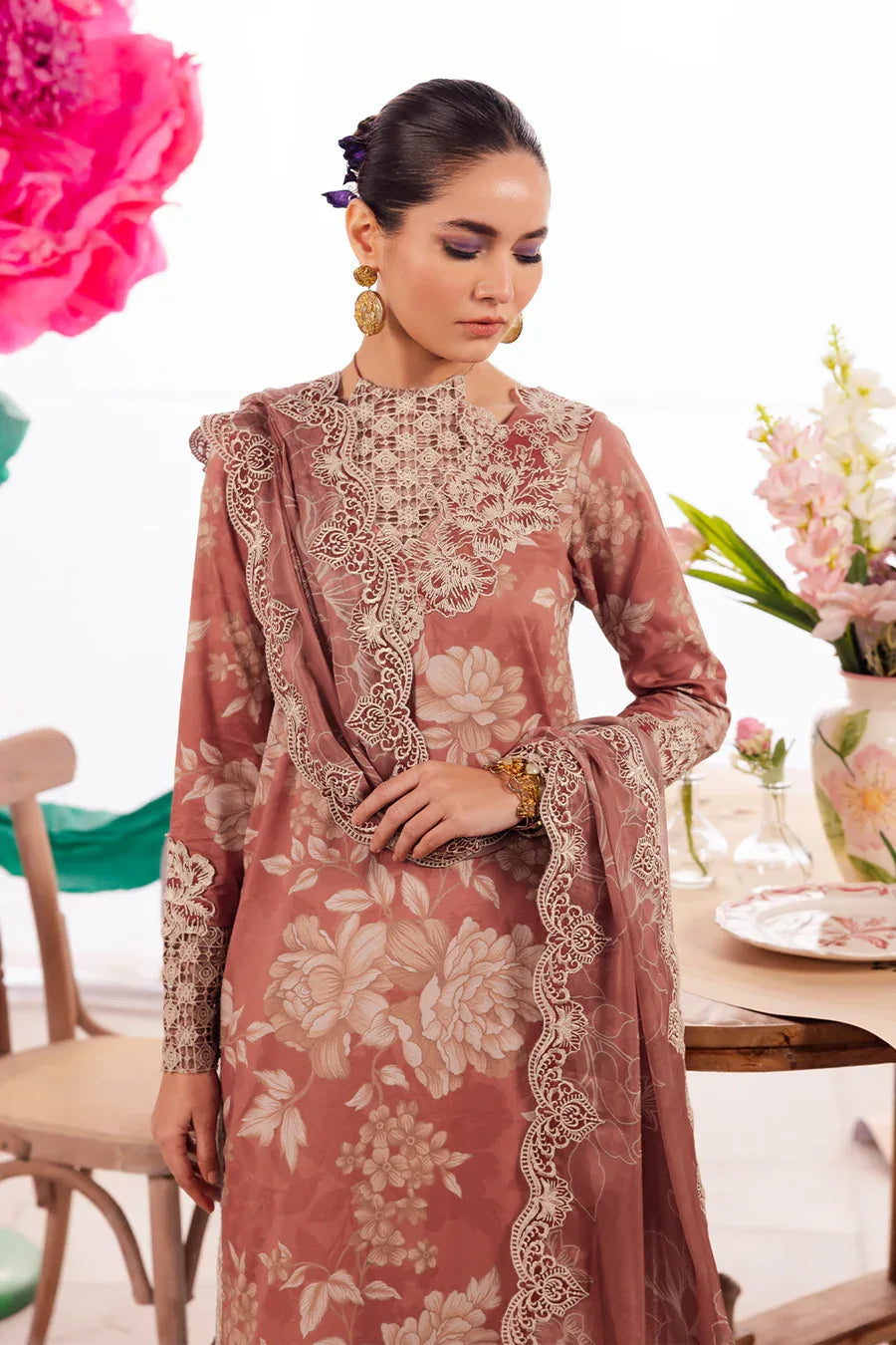 Iznik | Dahlia Embroidered Lawn | DL-12 - Aqsa Fabrics