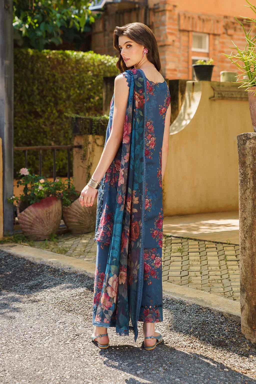 Iznik | Exclusive Lawn | UE-213 PRINTED LAWN - Aqsa Fabrics