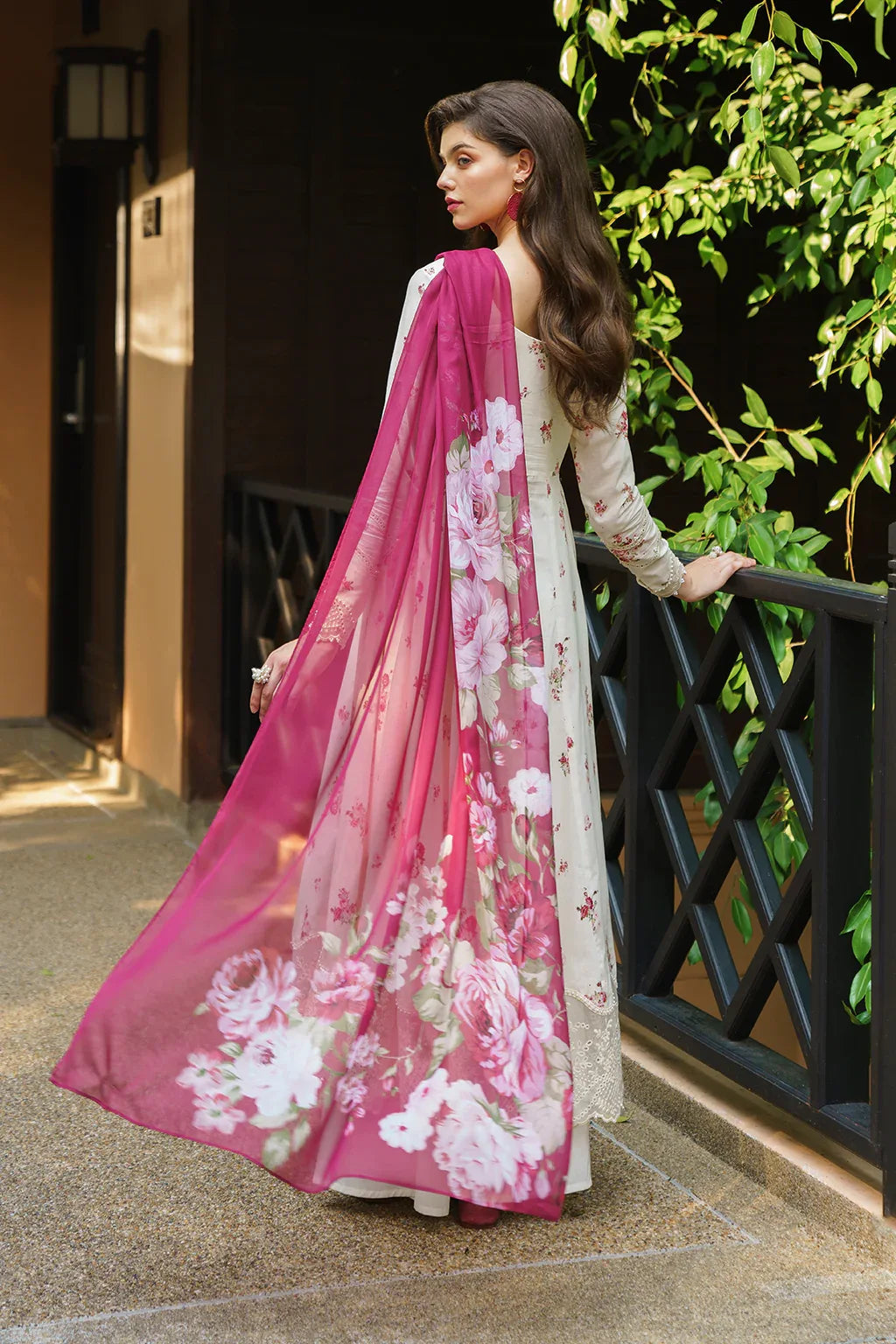 Iznik | Exclusive Lawn | UE-231 PRINTED LAWN - Aqsa Fabrics