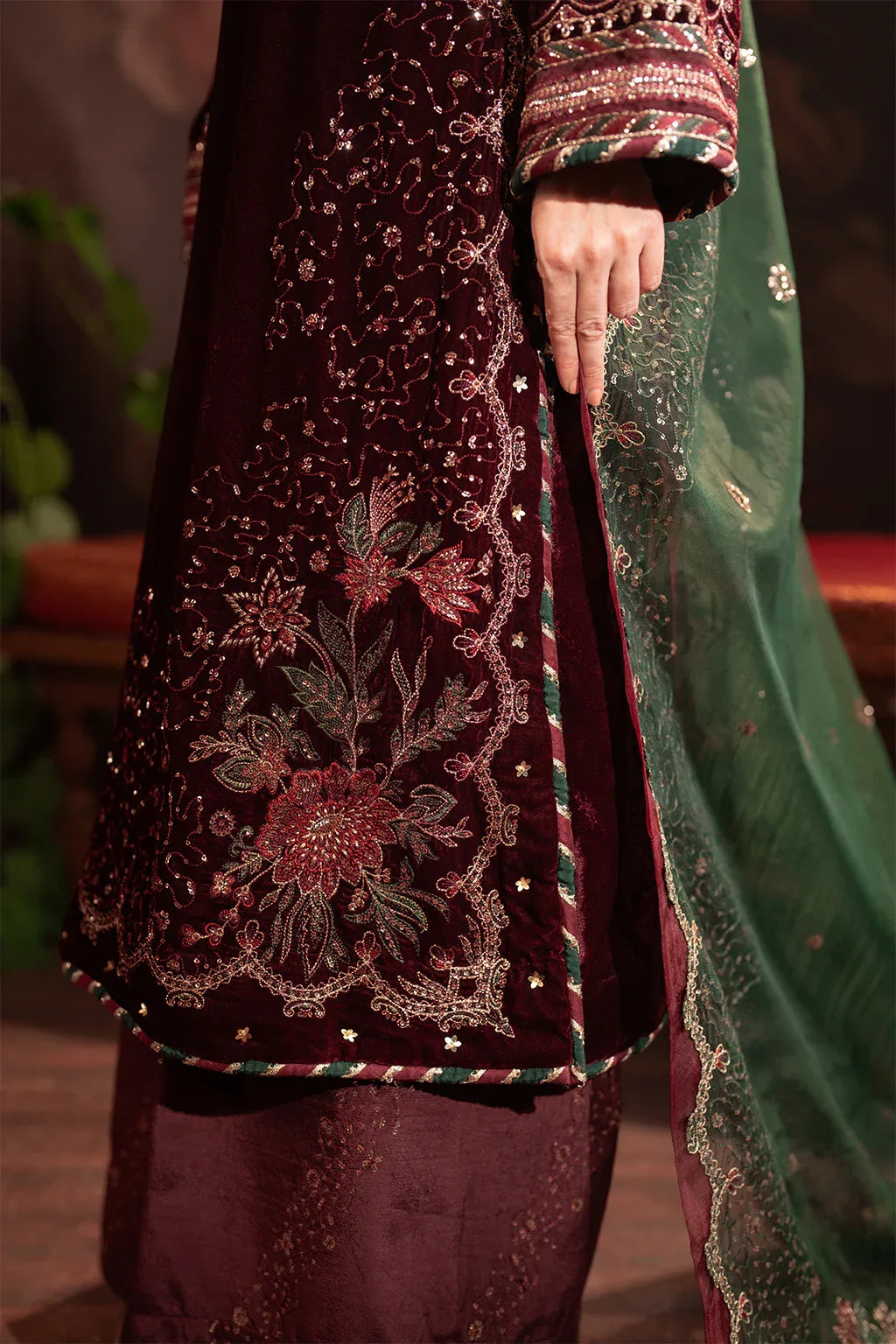 Iznik | Exclusive Velvet | IV-39 - Aqsa Fabrics