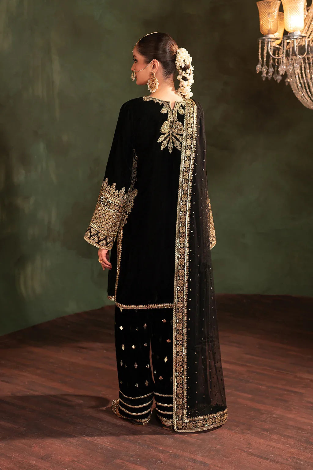 Iznik | Exclusive Velvet | IV-41 - Aqsa Fabrics