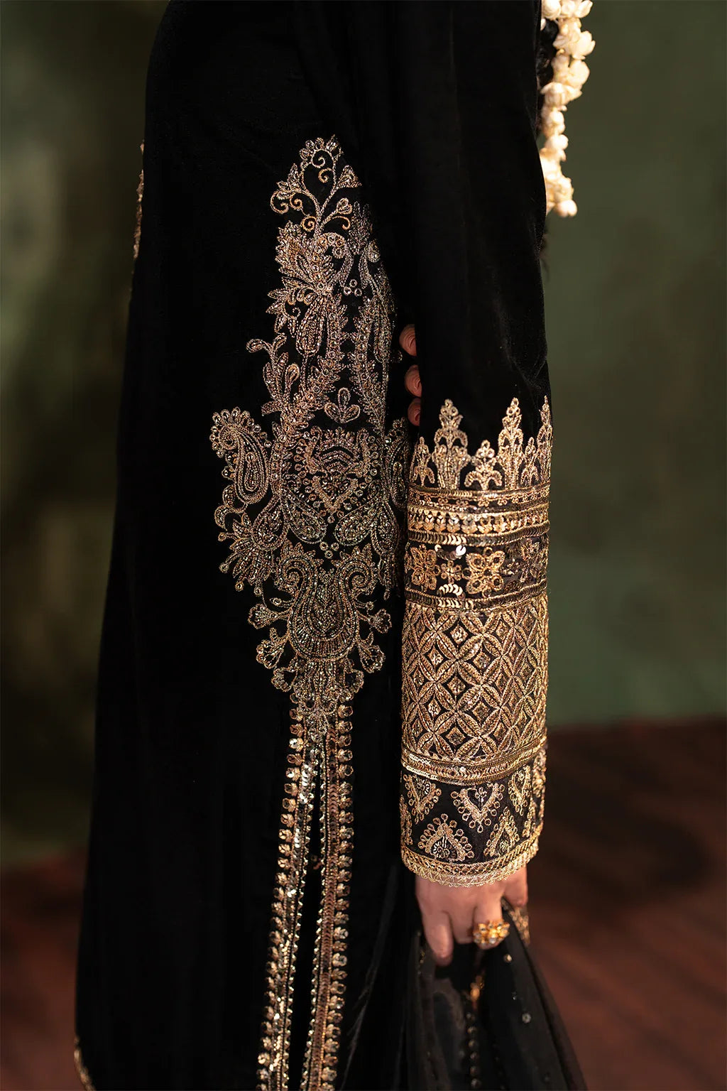 Iznik | Exclusive Velvet | IV-41 - Aqsa Fabrics
