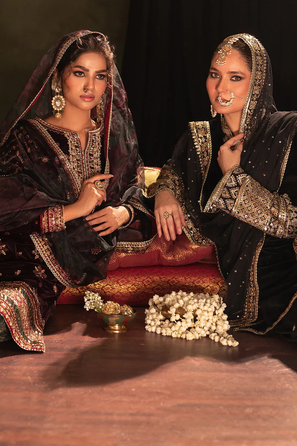 Iznik | Exclusive Velvet | IV-41 - Aqsa Fabrics