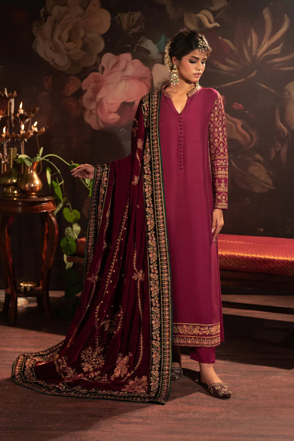 Iznik | Exclusive Velvet | IV-42 - Aqsa Fabrics