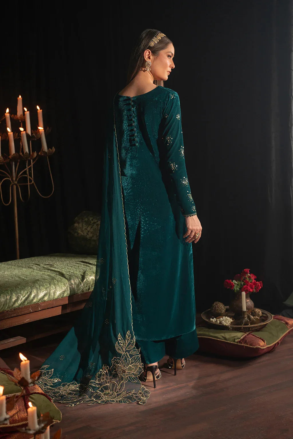 Iznik | Exclusive Velvet | IV-47 - Aqsa Fabrics