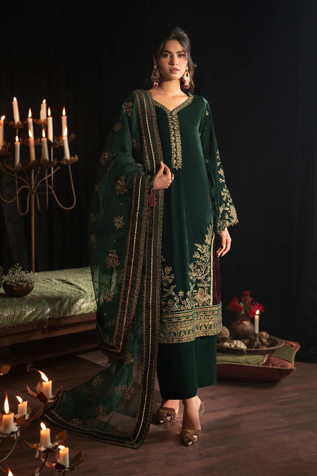 Iznik | Exclusive Velvet | IV-48 - Aqsa Fabrics