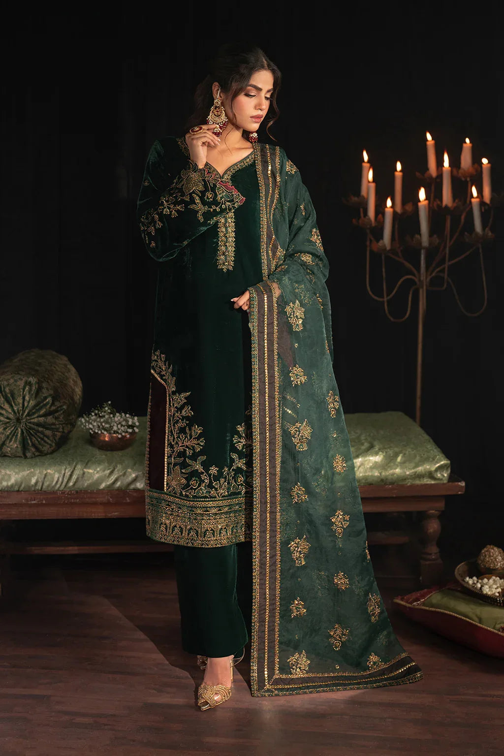 Iznik | Exclusive Velvet | IV-48 - Aqsa Fabrics