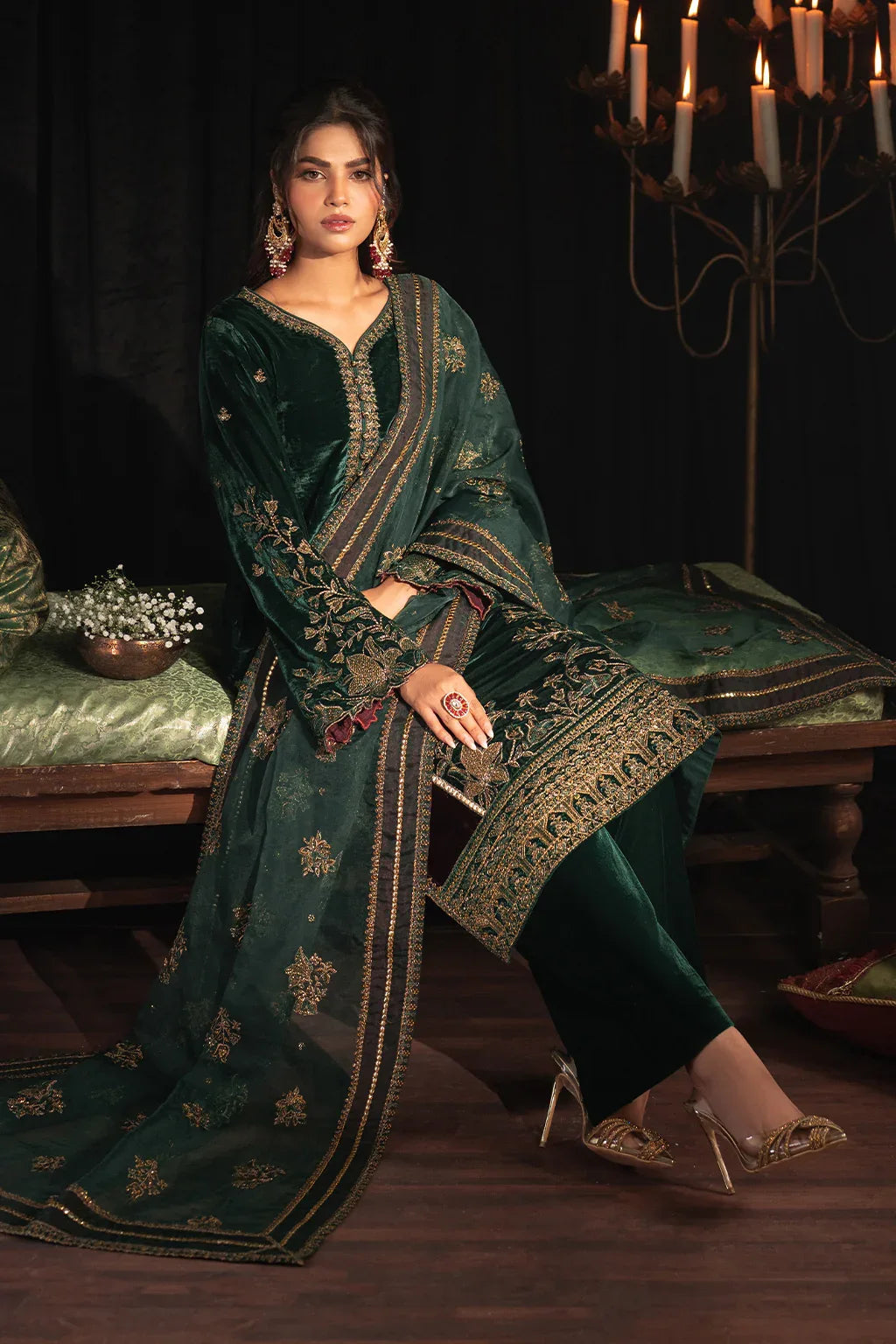 Iznik | Exclusive Velvet | IV-48 - Aqsa Fabrics