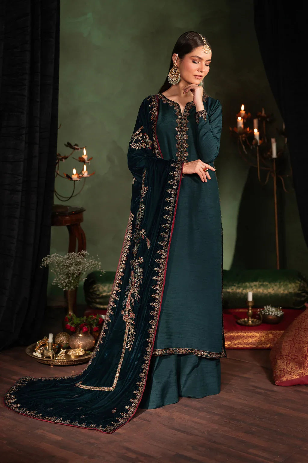 Iznik | Exclusive Velvet | IV-50 - Aqsa Fabrics
