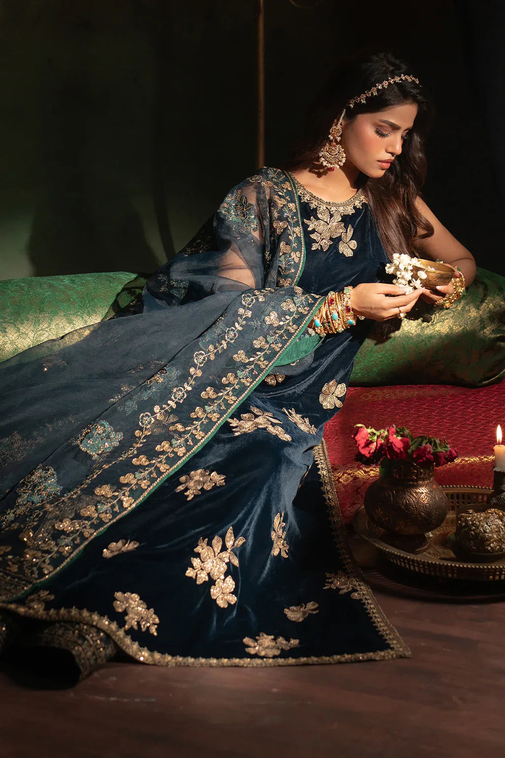 Iznik | Exclusive Velvet | IV-51 - Aqsa Fabrics