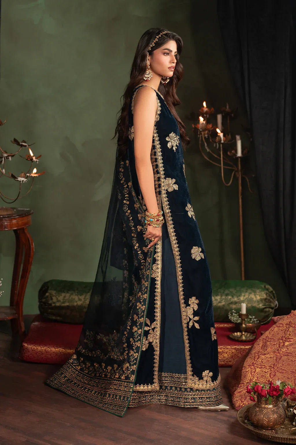 Iznik | Exclusive Velvet | IV-51 - Aqsa Fabrics