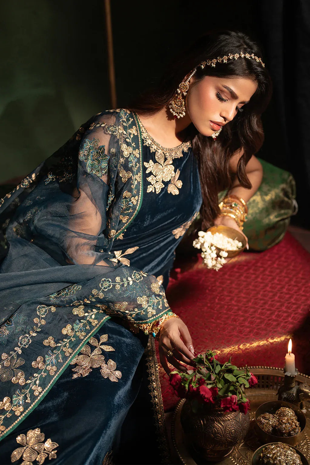 Iznik | Exclusive Velvet | IV-51 - Aqsa Fabrics