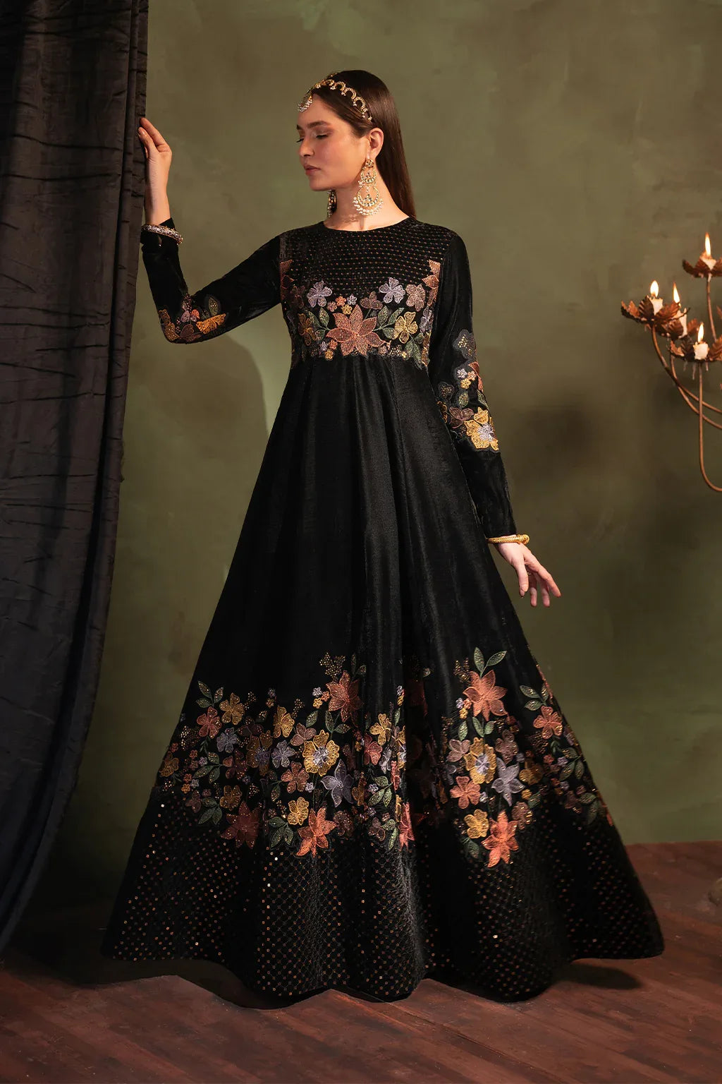 Iznik | Exclusive Velvet | IV-52 - Aqsa Fabrics