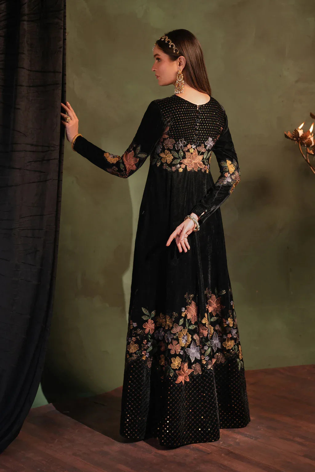 Iznik | Exclusive Velvet | IV-52 - Aqsa Fabrics