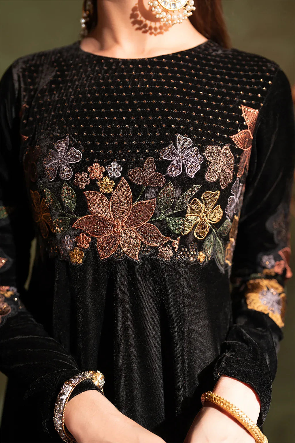 Iznik | Exclusive Velvet | IV-52 - Aqsa Fabrics