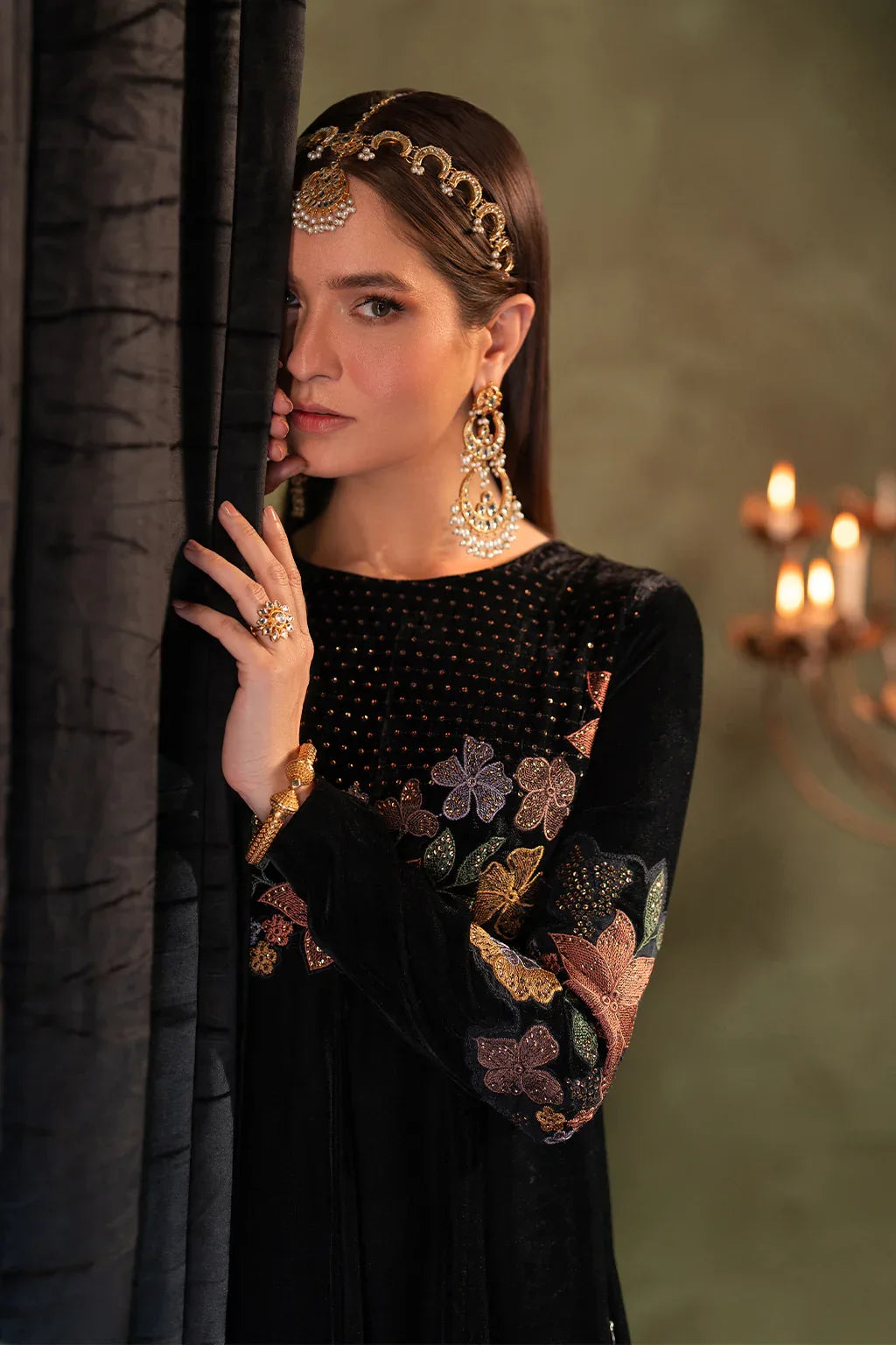Iznik | Exclusive Velvet | IV-52 - Aqsa Fabrics