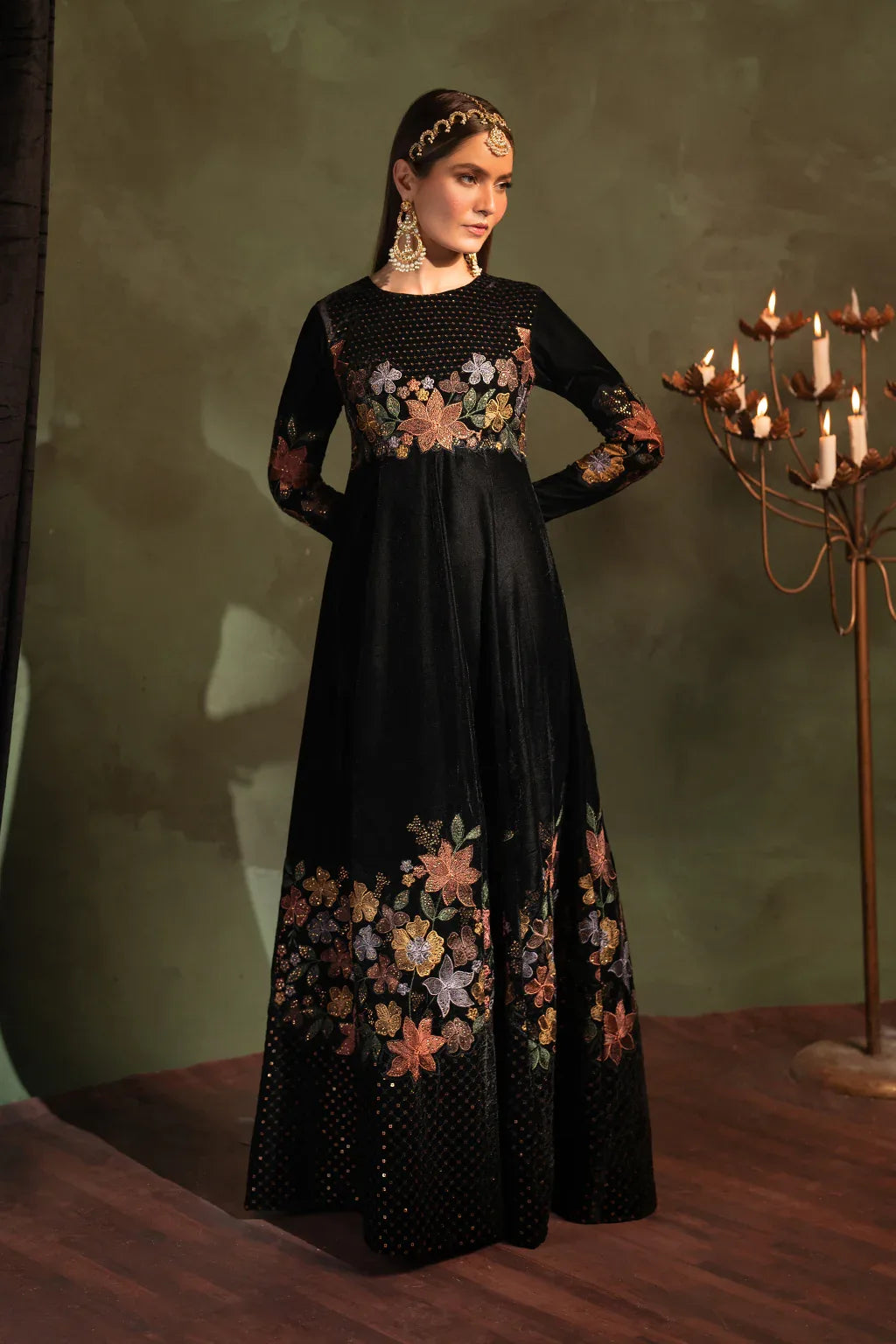 Iznik | Exclusive Velvet | IV-52 - Aqsa Fabrics