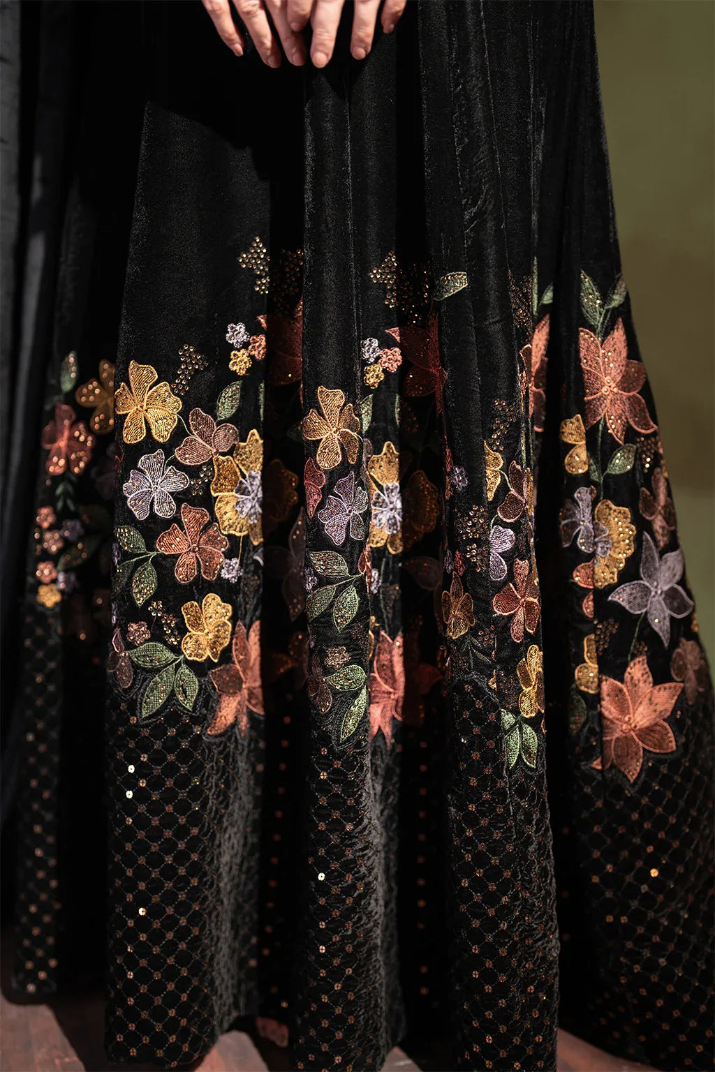 Iznik | Exclusive Velvet | IV-52 - Aqsa Fabrics