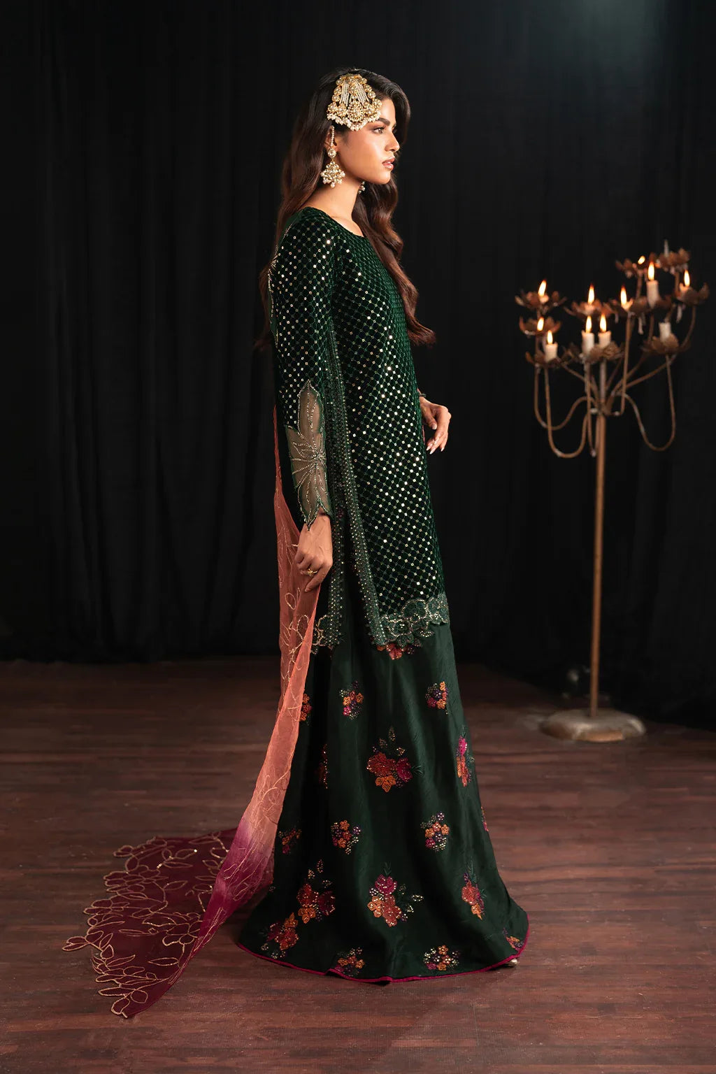 Iznik | Exclusive Velvet | IV-53 - Aqsa Fabrics