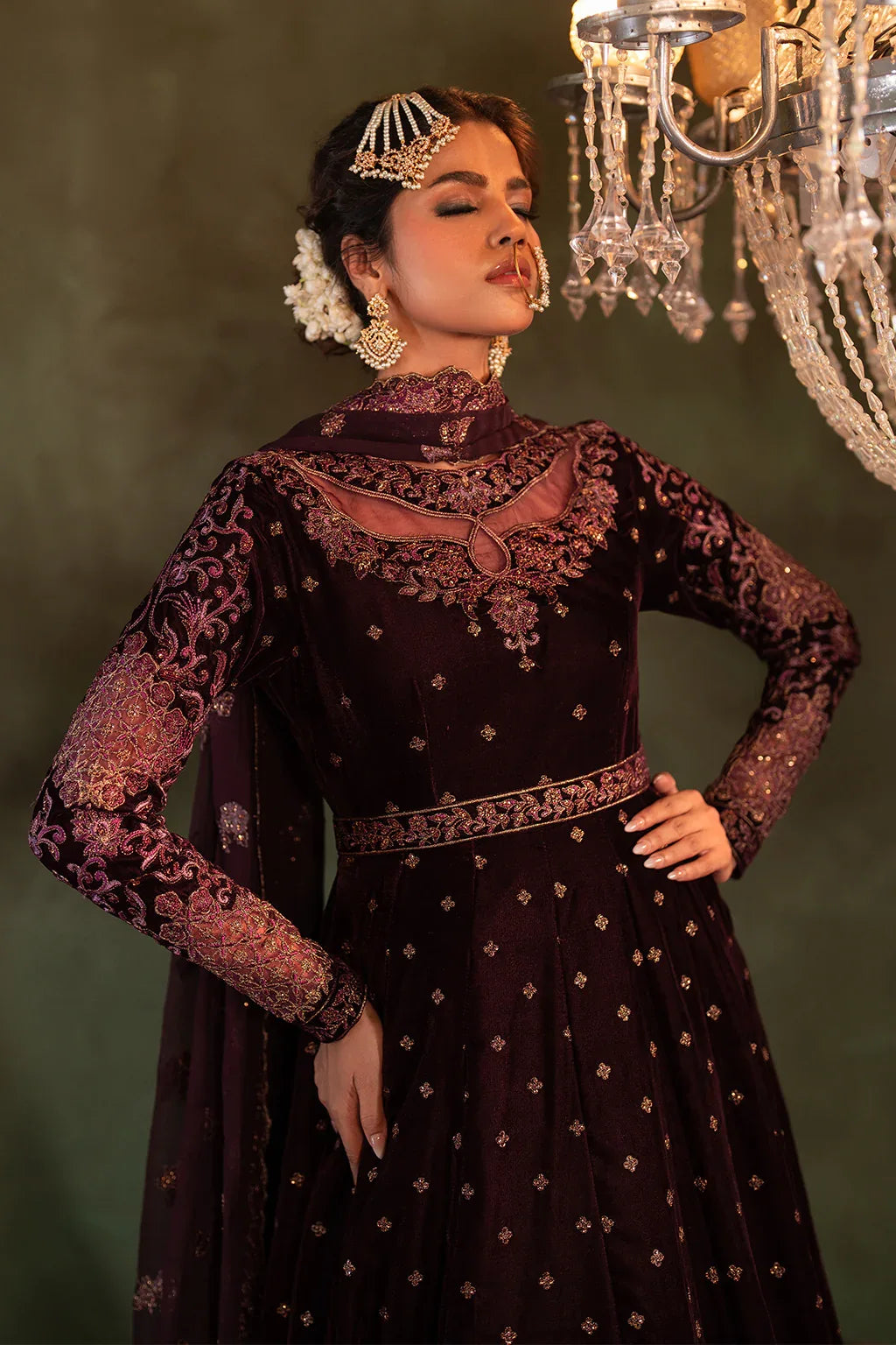 Iznik | Exclusive Velvet | IV-54 - Aqsa Fabrics