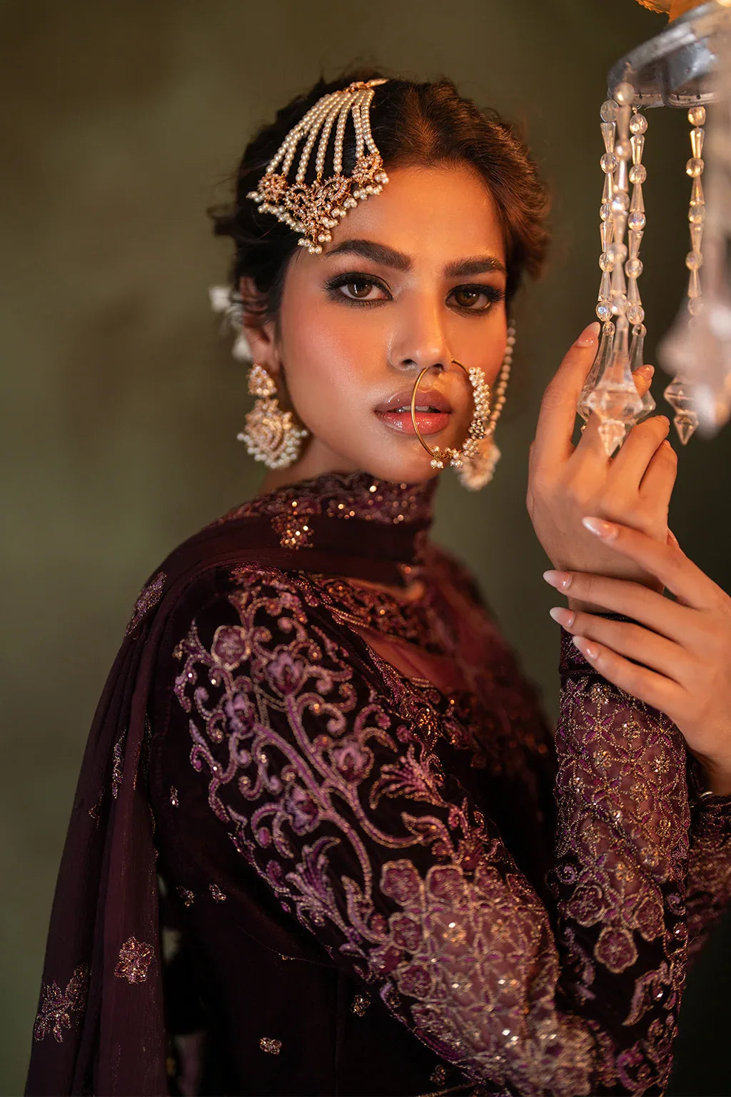 Iznik | Exclusive Velvet | IV-54 - Aqsa Fabrics