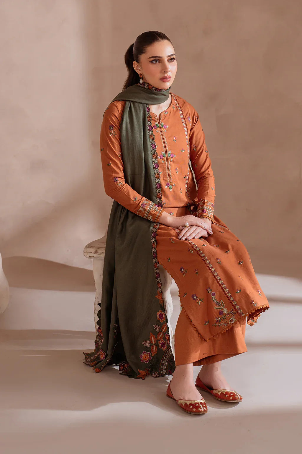 Iznik | Exclusive Winter | UE-367 - Aqsa Fabrics