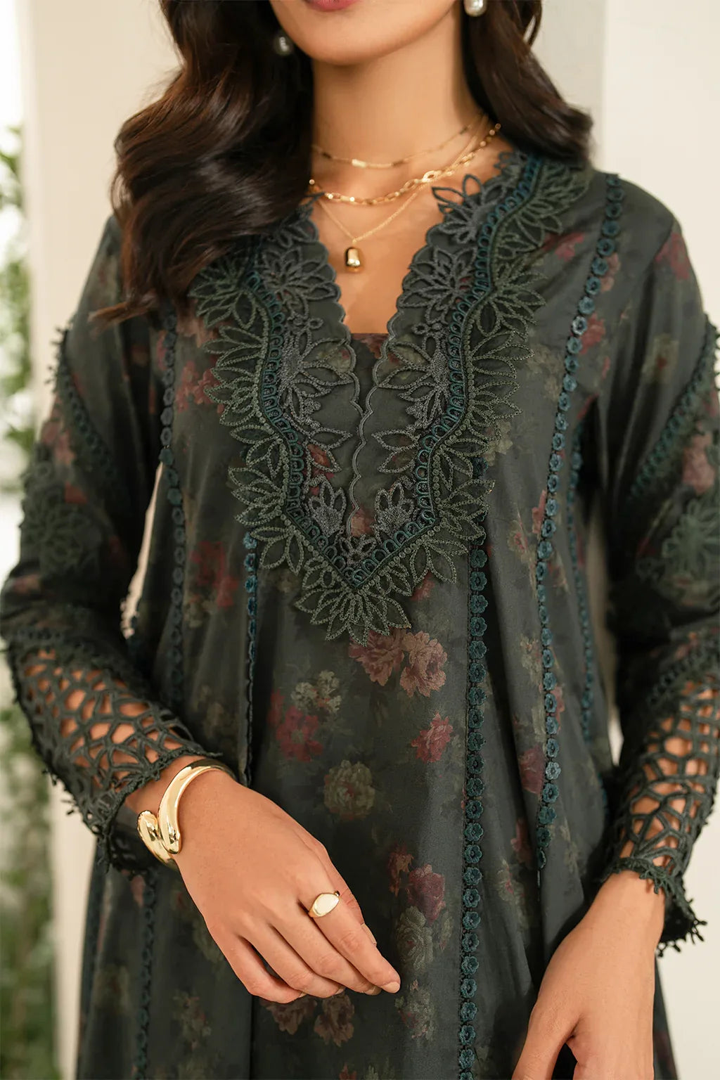 Iznik | Festive Edition | IFE-08 - Aqsa Fabrics