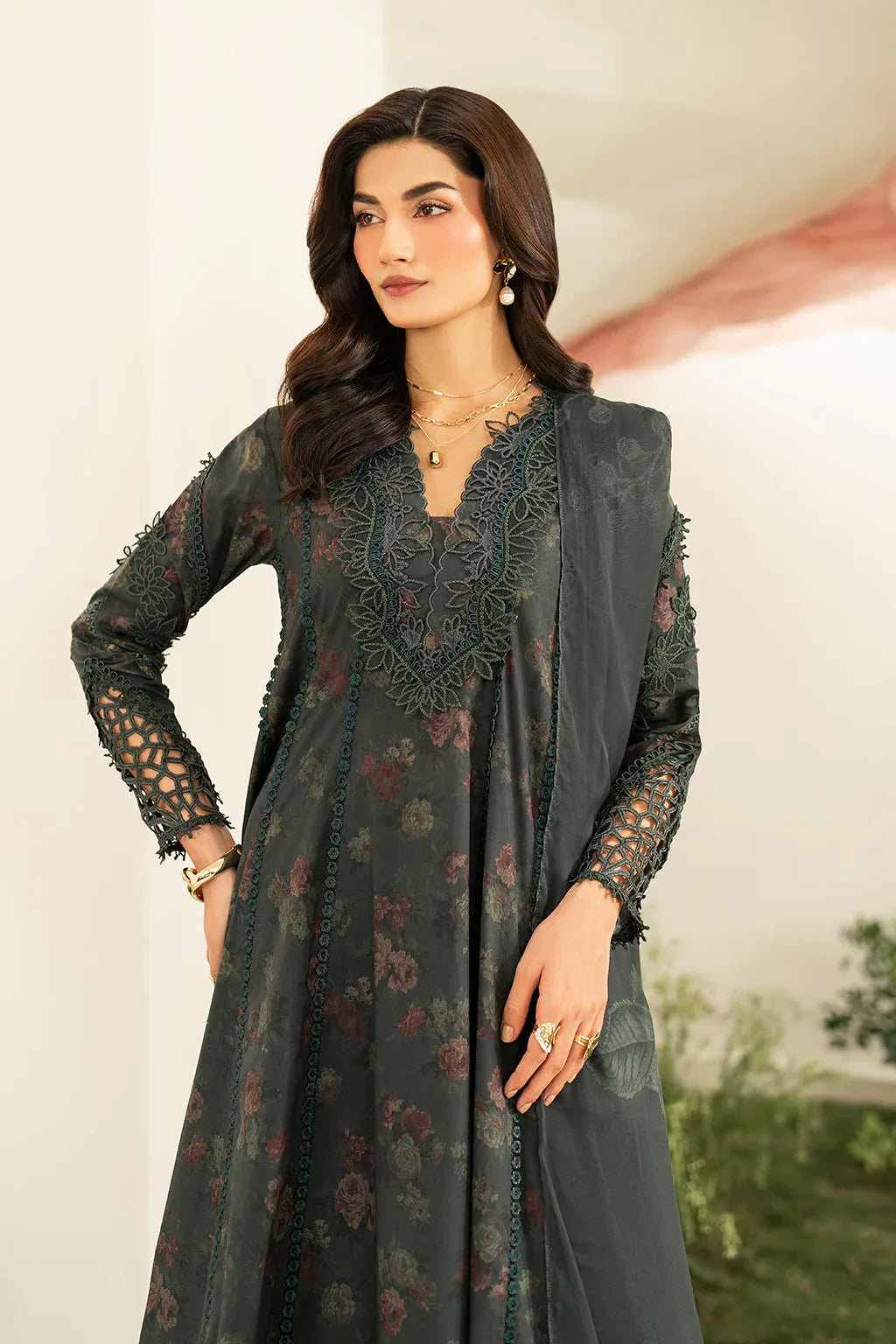 Iznik | Festive Edition | IFE-08 - Aqsa Fabrics