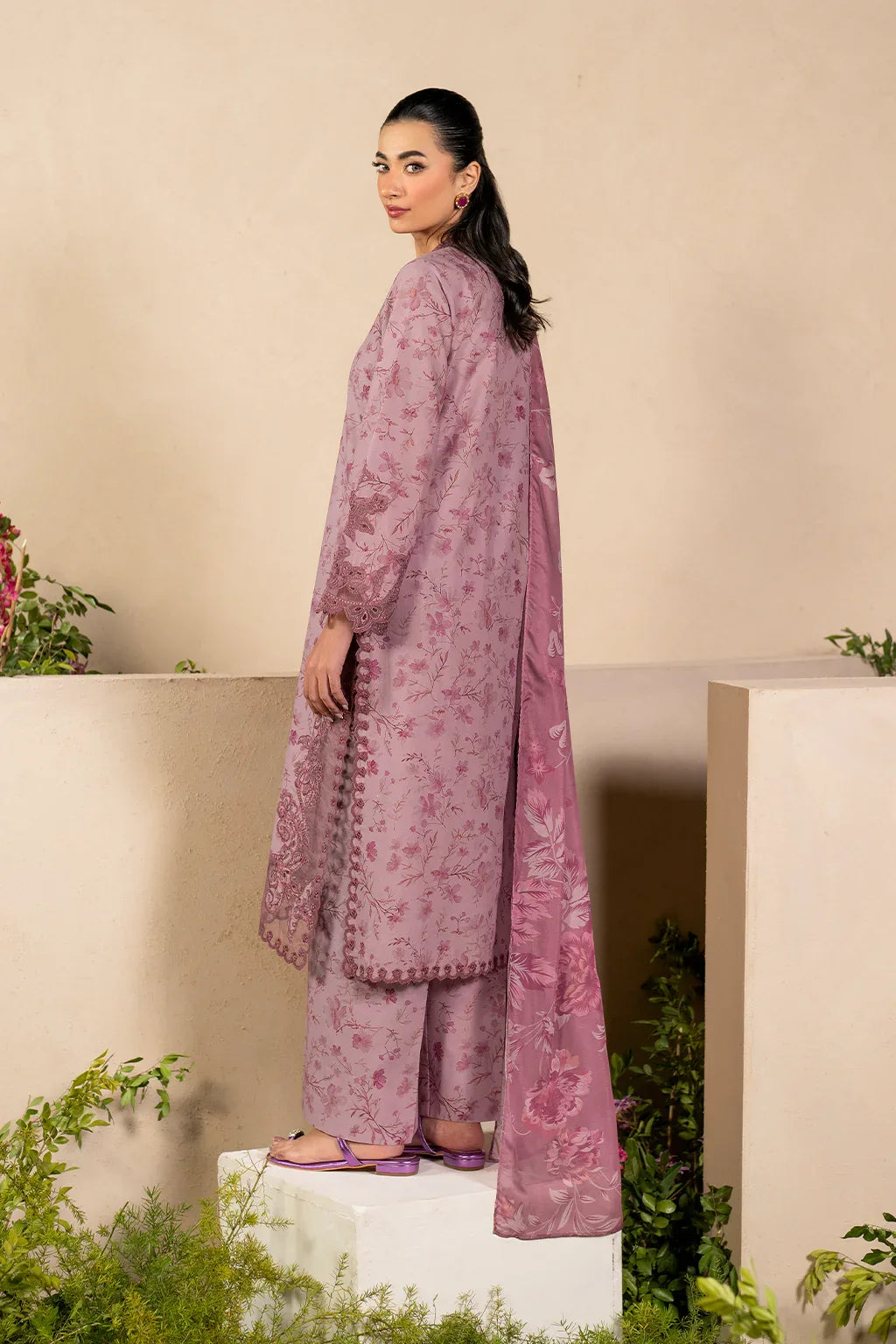 Iznik | Festive Lawn 25 | EFL-04 - Aqsa Fabrics