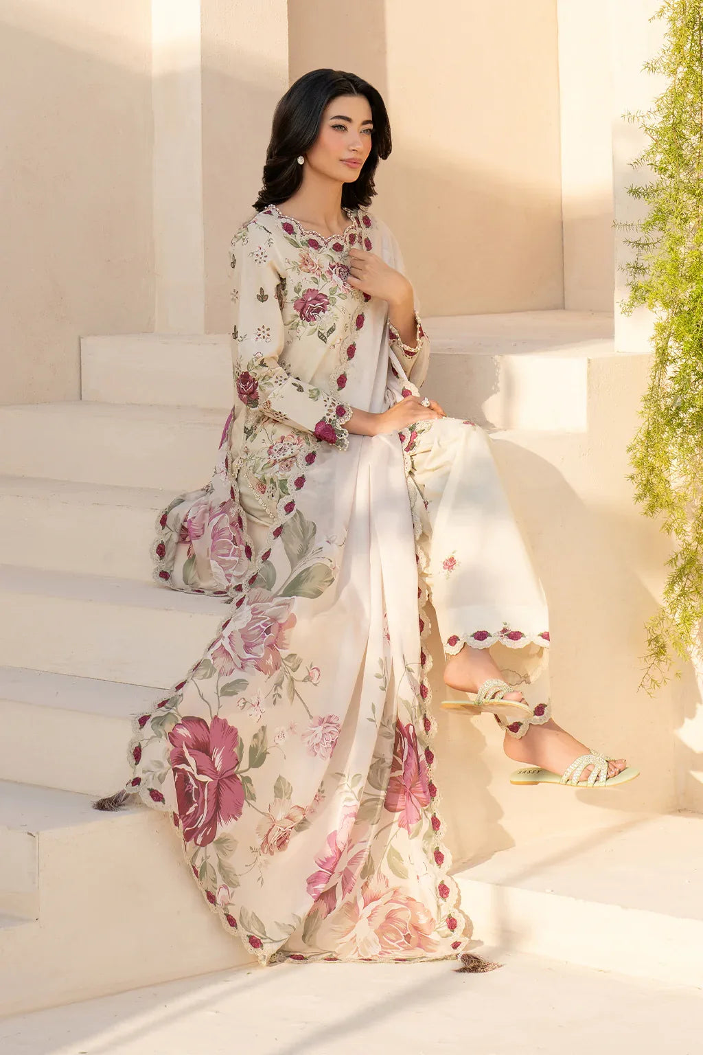 Iznik | Festive Lawn 25 | EFL-05 - Aqsa Fabrics