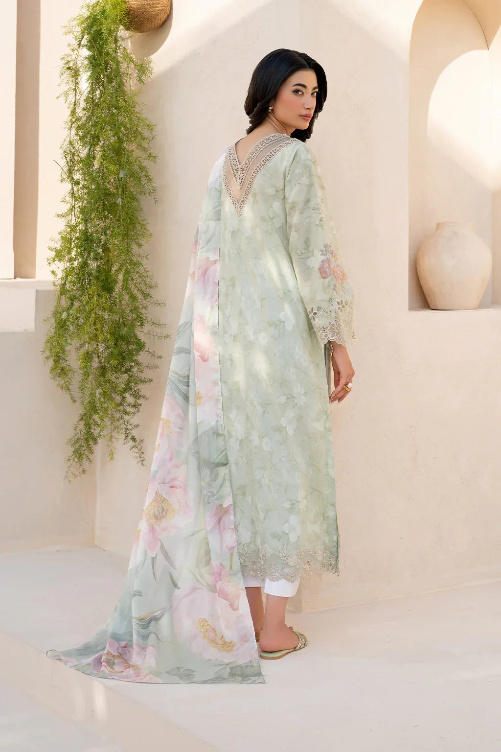 Iznik | Festive Lawn 25 | EFL-07 - Aqsa Fabrics