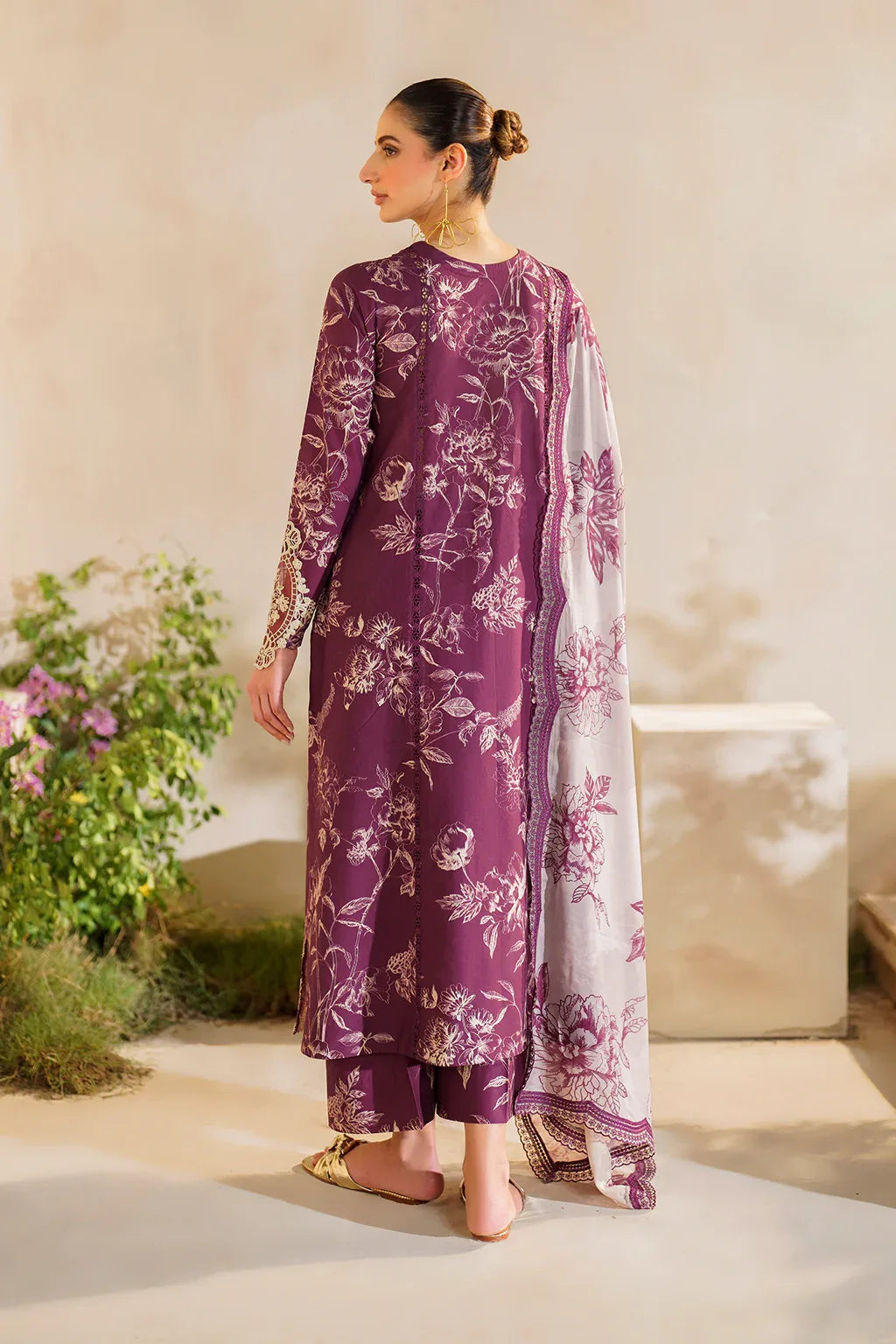 Iznik | Festive lawn 24 | SFL-04 - Aqsa Fabrics