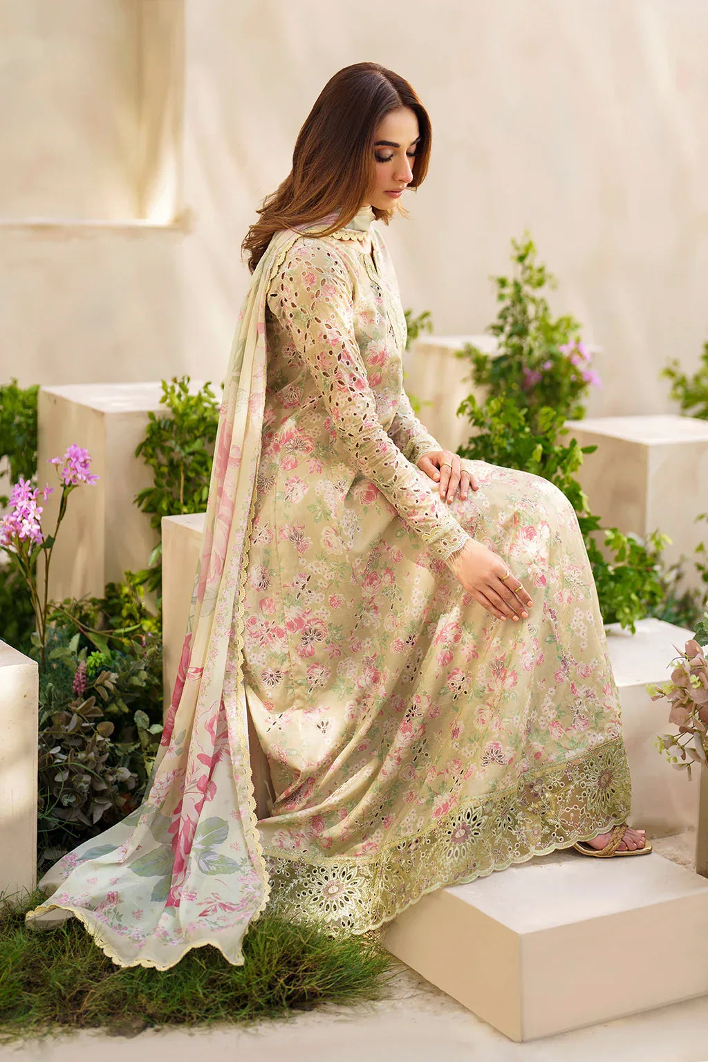 Iznik | Festive lawn 24 | SFL-05 - Aqsa Fabrics