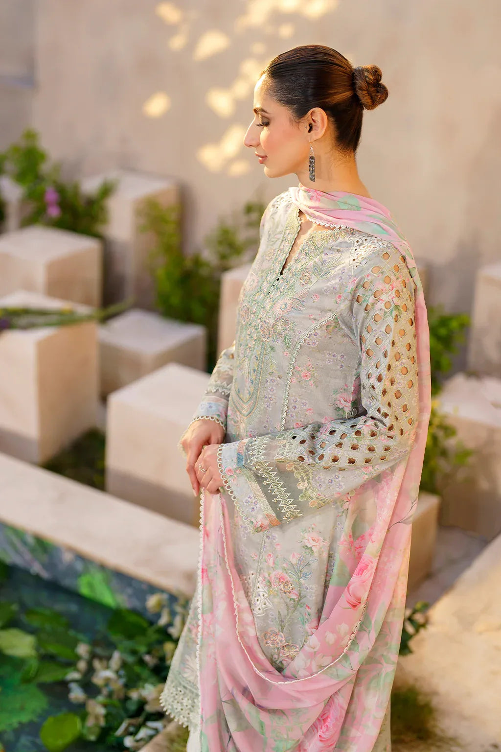 Iznik | Festive lawn 24 | SFL-07 - Aqsa Fabrics