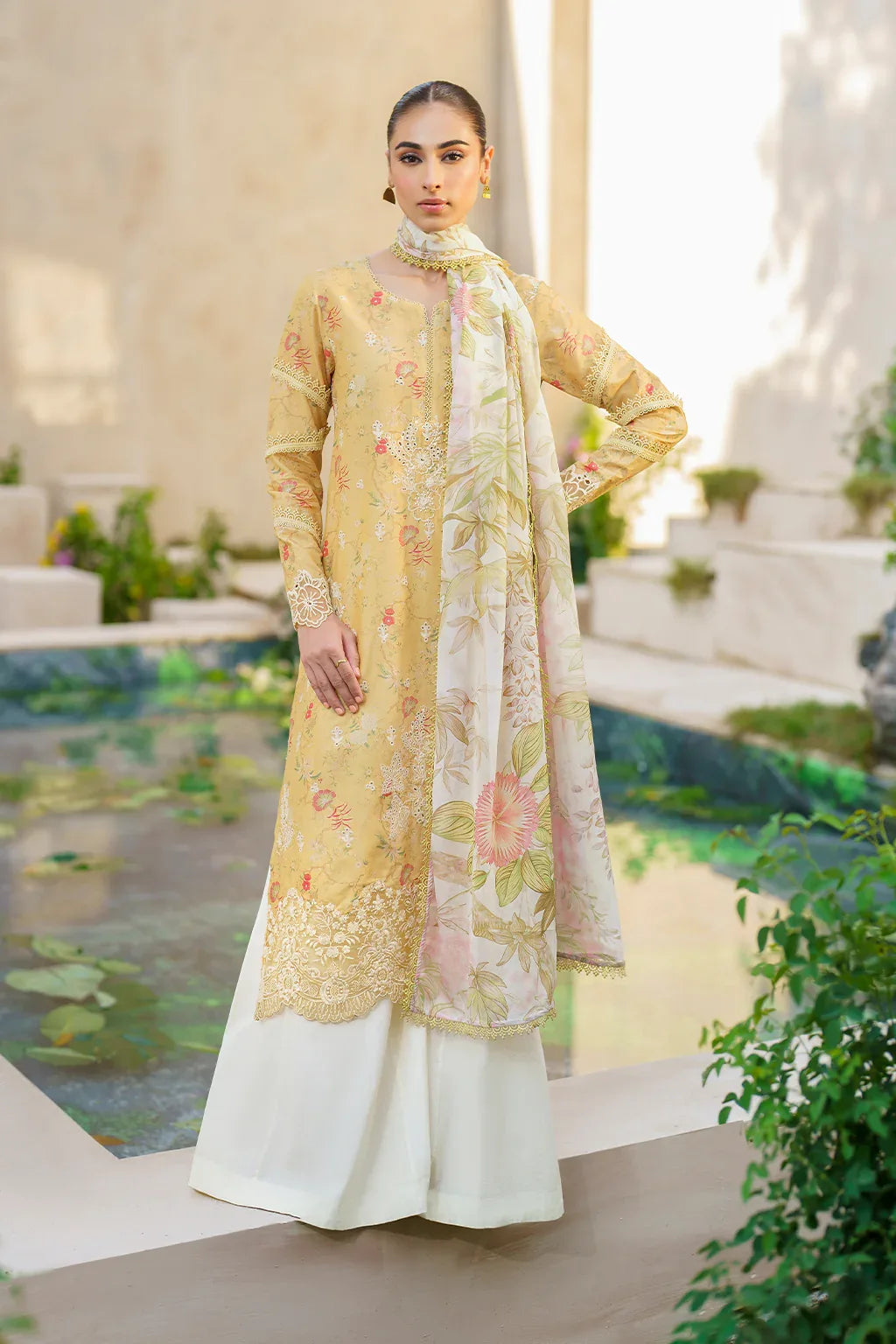 Iznik | Festive lawn 24 | SFL-09 - Aqsa Fabrics