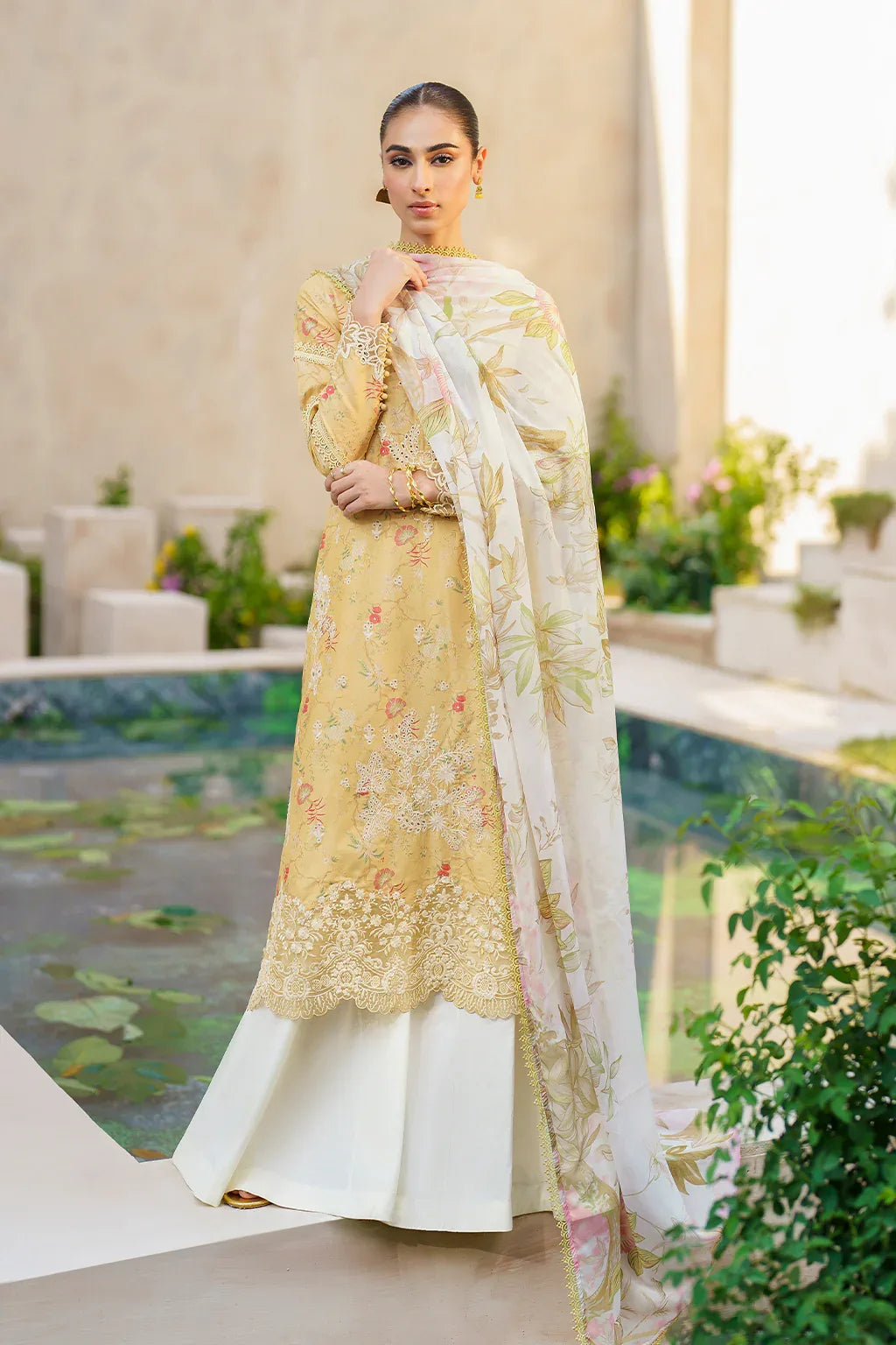 Iznik | Festive lawn 24 | SFL-09 - Aqsa Fabrics