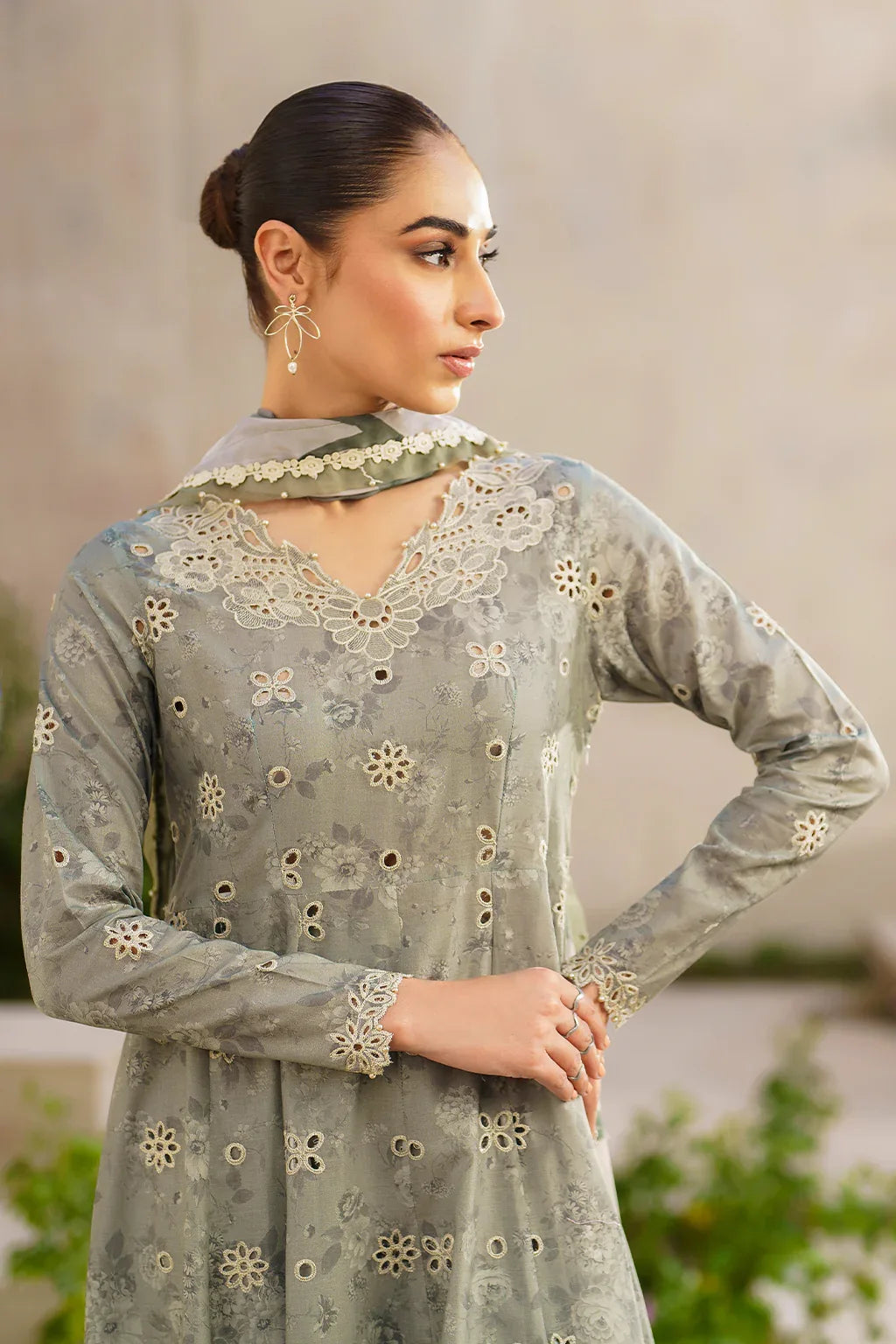 Iznik | Festive lawn 24 | SFL-10 - Aqsa Fabrics