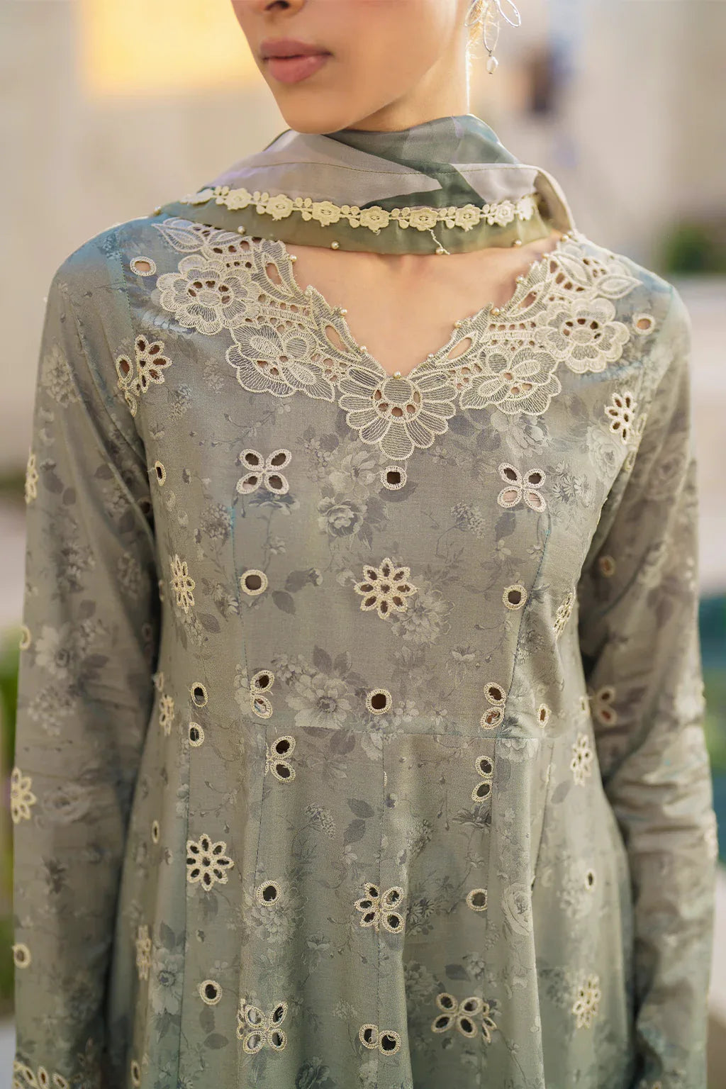 Iznik | Festive lawn 24 | SFL-10 - Aqsa Fabrics