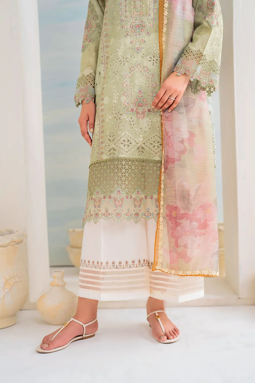 Iznik | Guzel lawn 24 | IGL-02 - Aqsa Fabrics