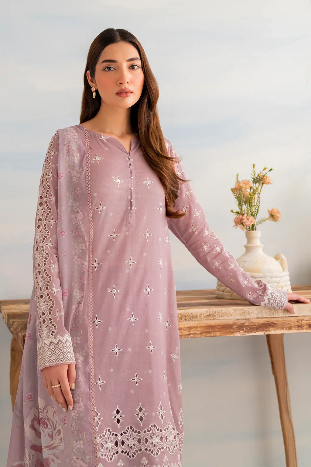 Iznik | Guzel lawn 24 | IGL-04 - Aqsa Fabrics