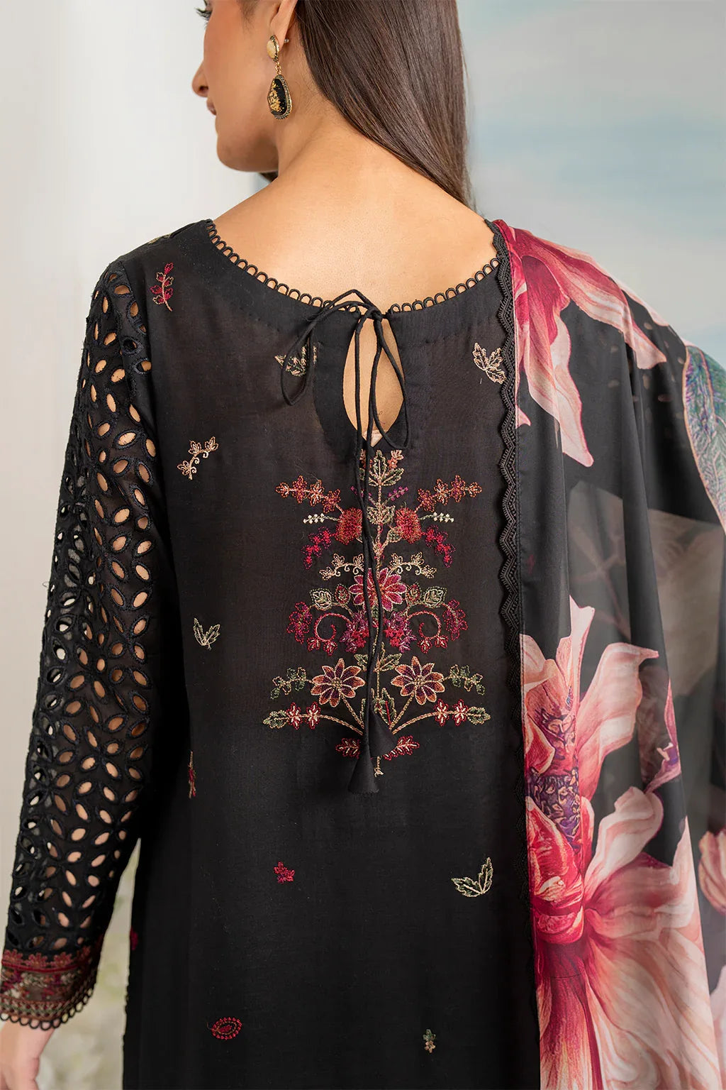 Iznik | Guzel lawn 24 | IGL-09 - Aqsa Fabrics