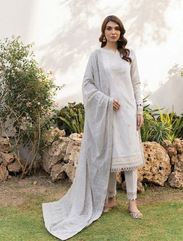 Iznik | Lawnkari 24 | UE-150 SERENE TURF - Aqsa Fabrics